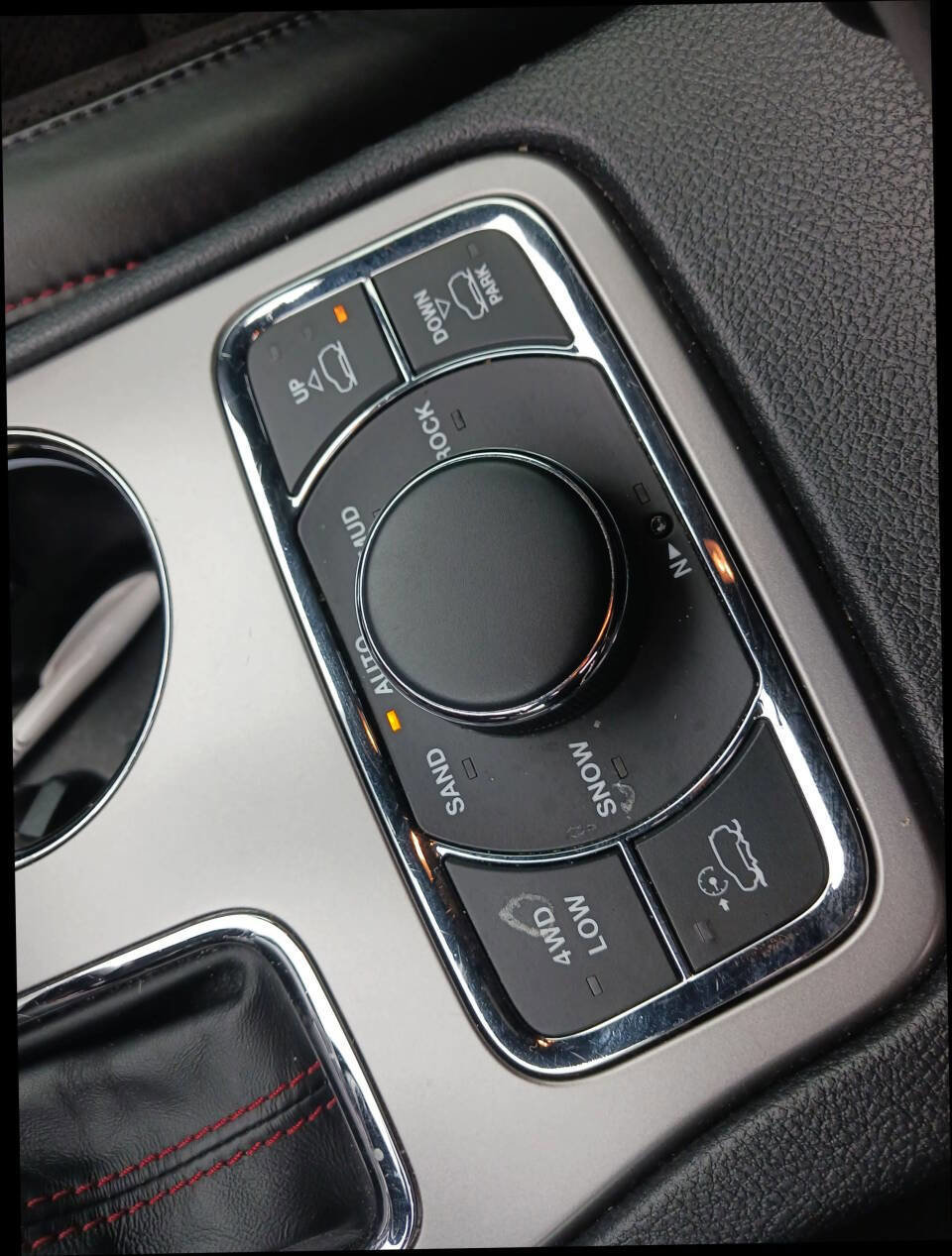 Used 2020 Jeep Grand Cherokee Trailhawk w/ Premium Lighting Group image 26