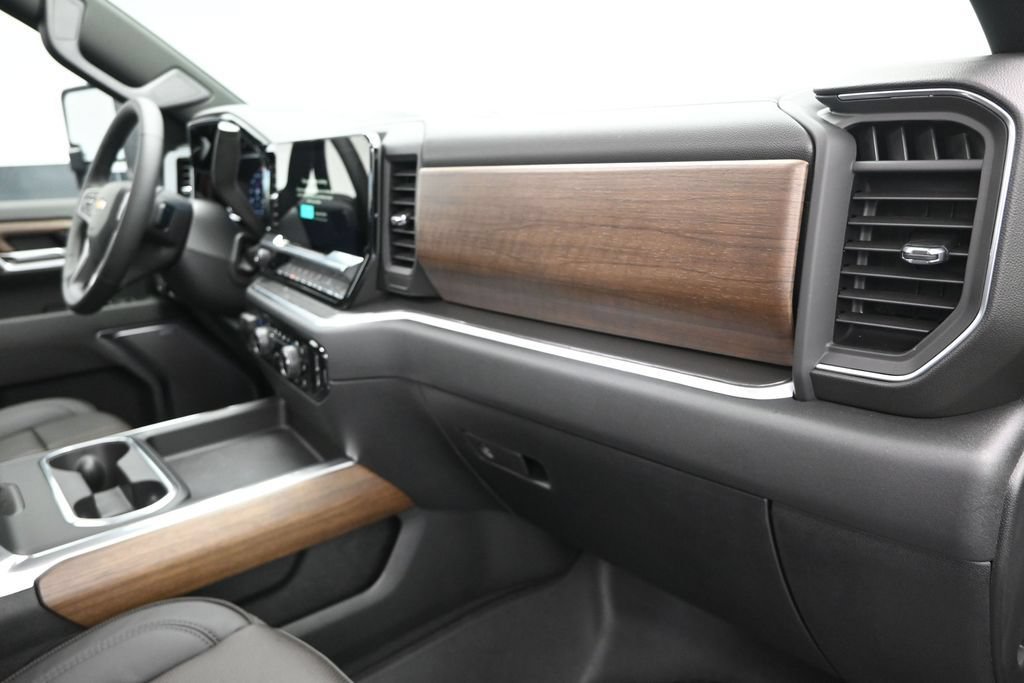 New 2026 Chevrolet Silverado 2500 High Country w/ High Country Premium Package AWD/4WD image 25