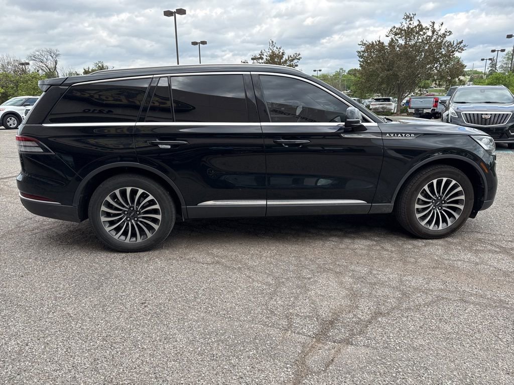 Used 2023 Lincoln Aviator AWD w/ Premium Package image 10