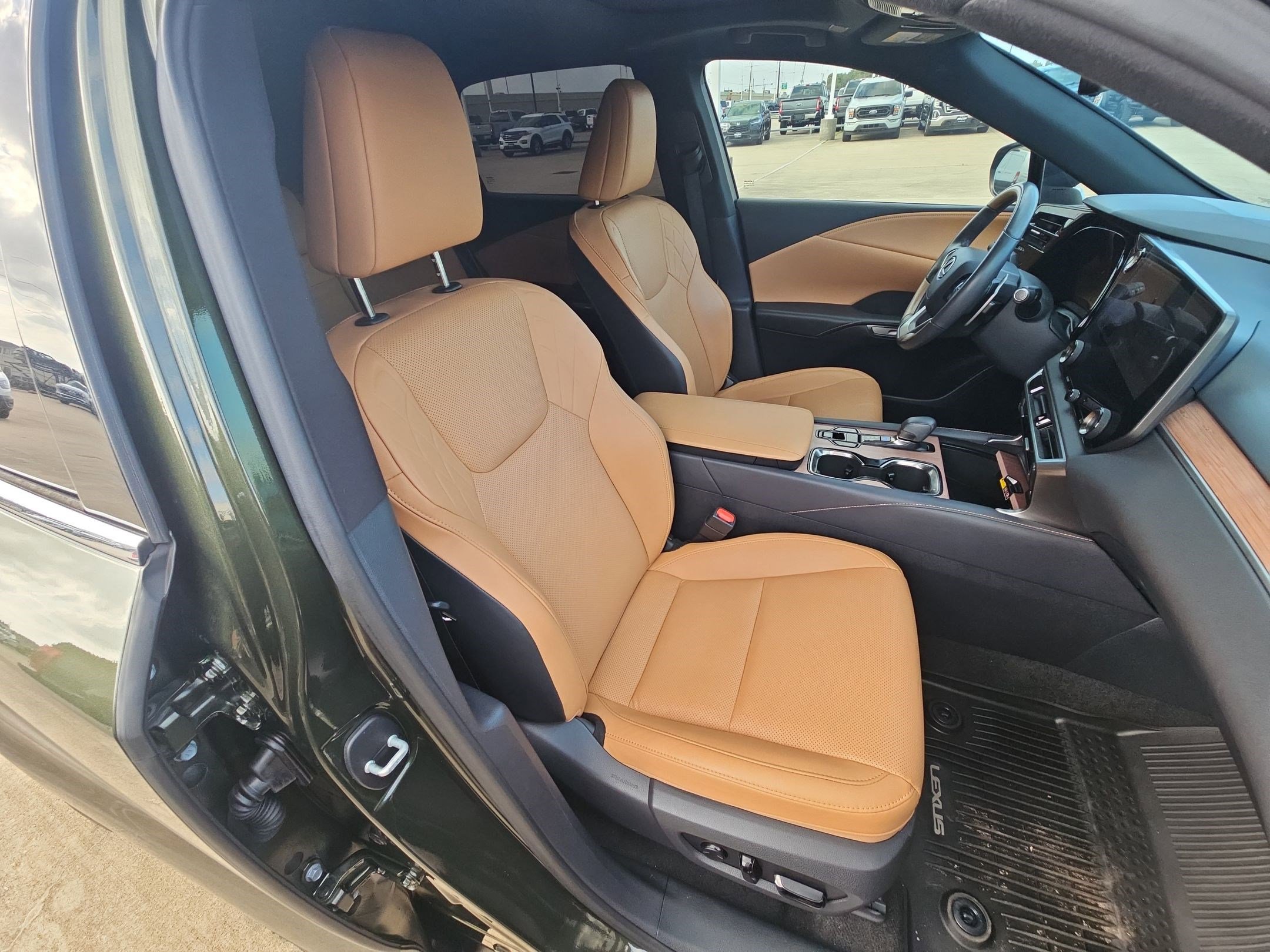 Used 2023 Lexus RX 350 Premium w/ Cold Area Package image 58