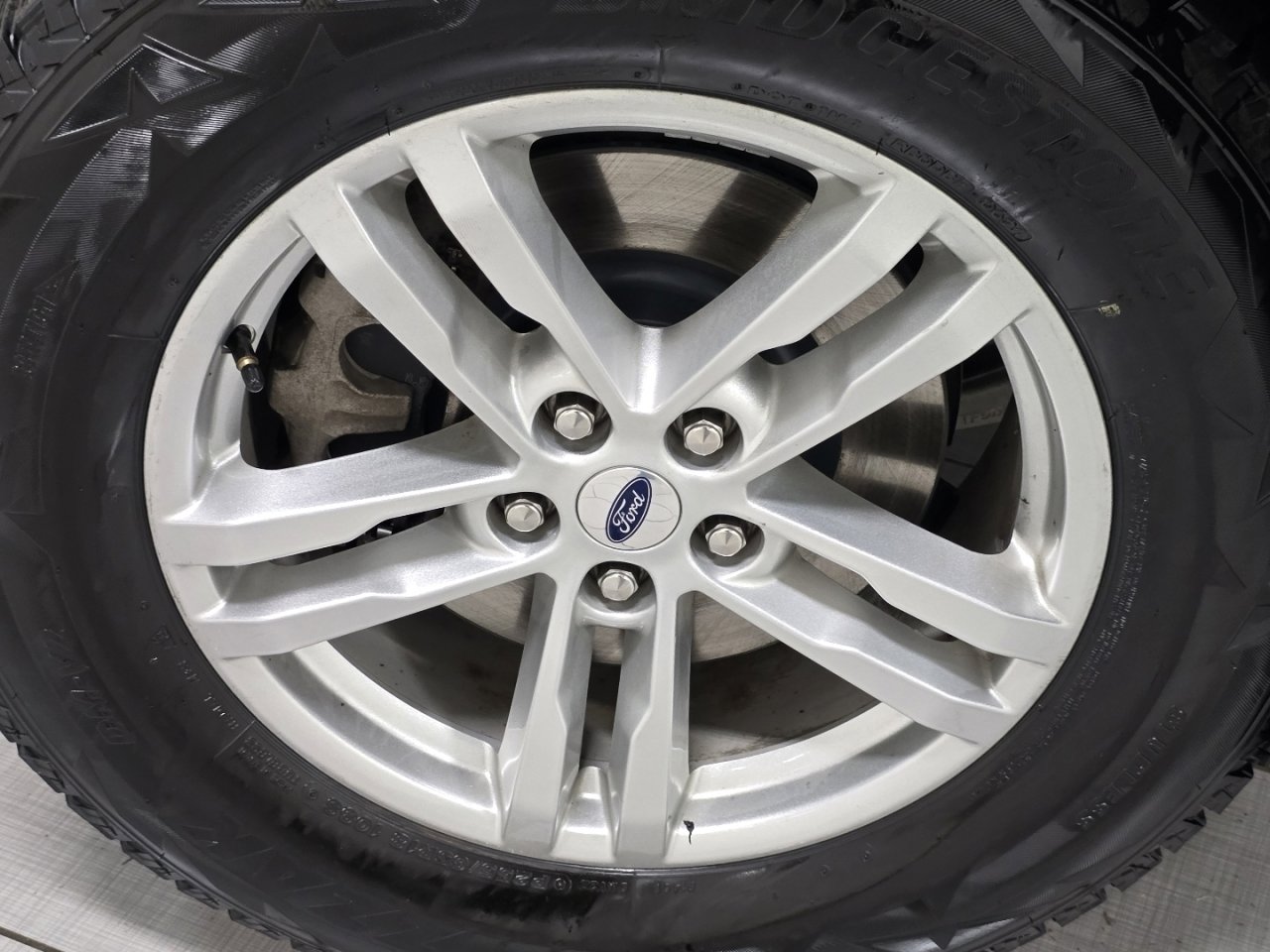 Used 2023 Ford Explorer 4WD image 6