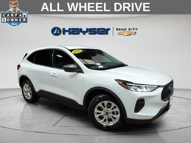 Used 2025 Ford Escape Active AWD/4WD image 1
