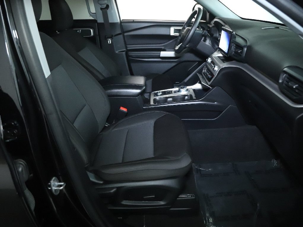 Used 2022 Ford Explorer XLT AWD/4WD image 34