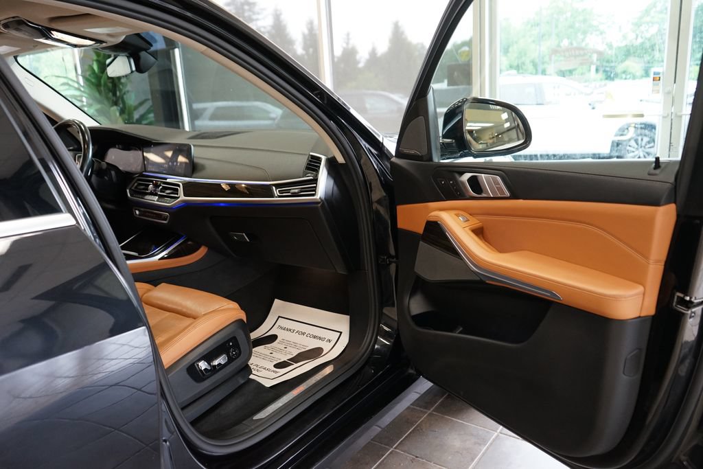 Used 2019 BMW X7 xDrive50i w/ Premium Package AWD/4WD image 53