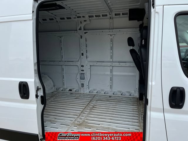 Used 2025 RAM ProMaster 2500 w/ Convenience Group FWD image 18