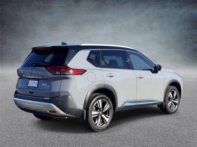 Used 2022 Nissan Rogue Platinum w/ Head-Up Display Package image 2