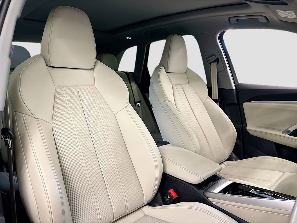 Used 2025 Audi Q5 Premium Plus w/ Premium Plus image 15