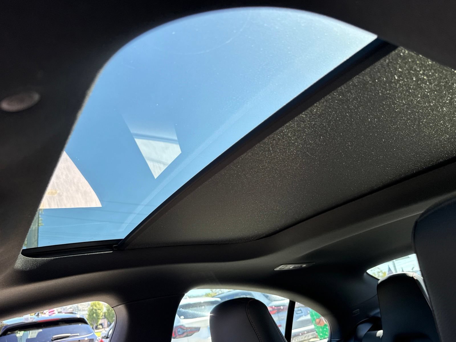 Used 2025 Mercedes-Benz CLA 250 4MATIC image 26