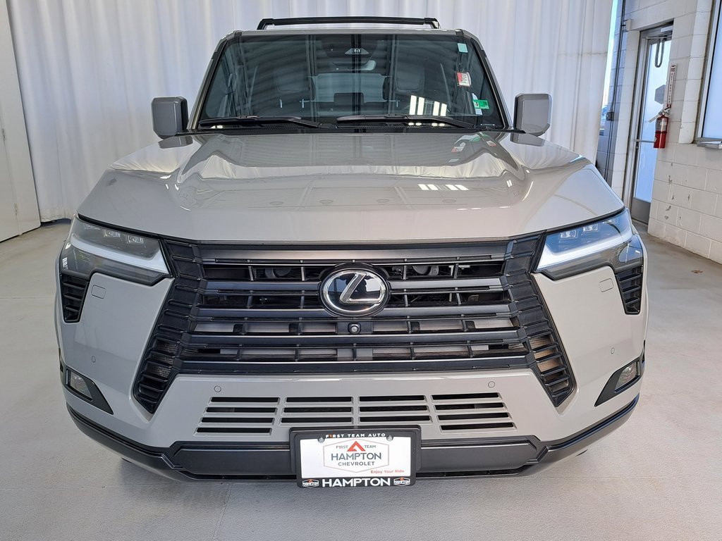 Used 2024 Lexus GX 550 image 3