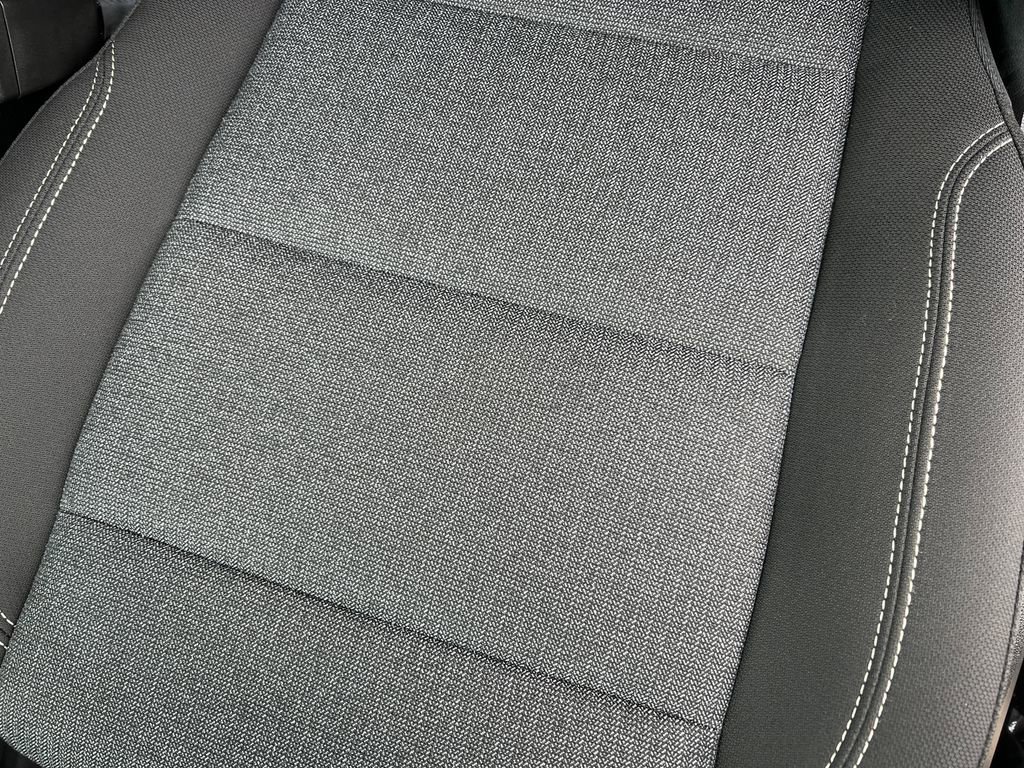 New 2025 GMC Acadia Elevation image 10