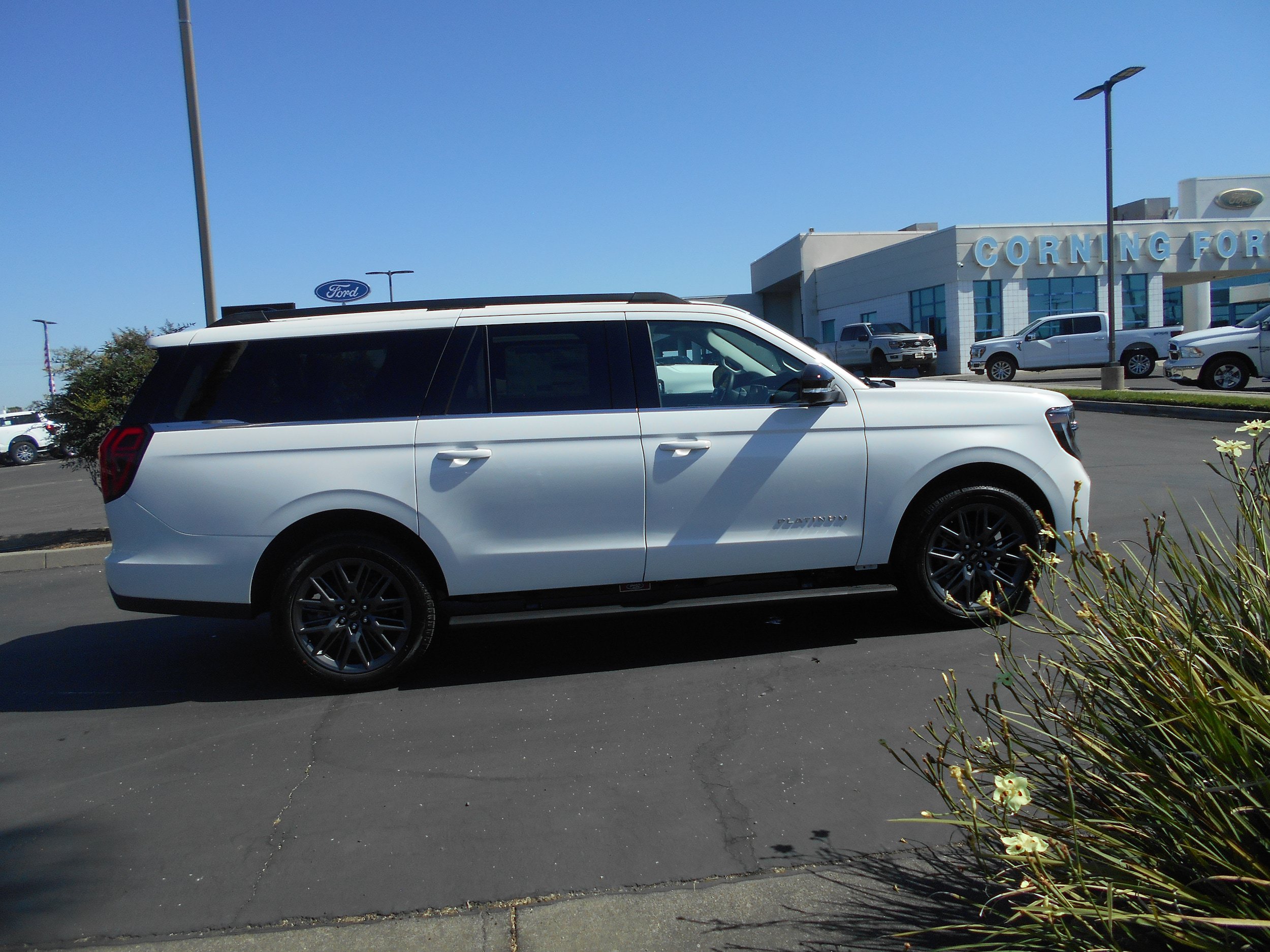 New 2027 Ford Expedition Max Platinum w/ Driver's Package RWD image 6