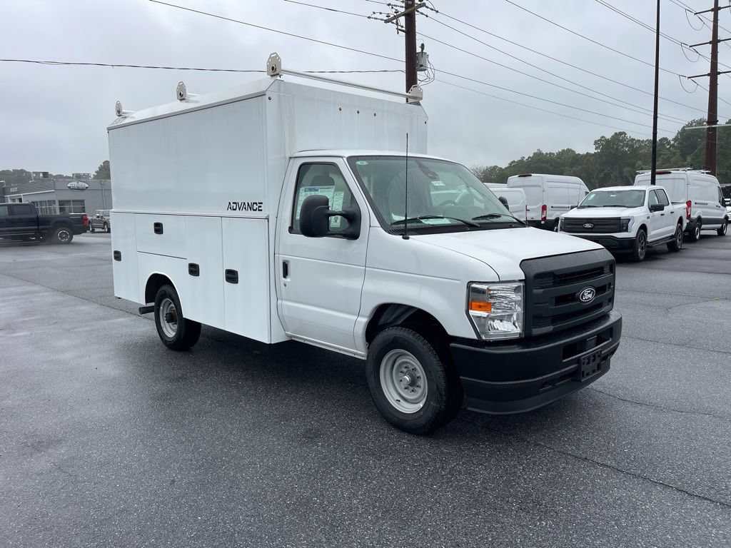New 2026 Ford E-350 and Econoline 350 Super Duty w/ Power Equipment Group RWD image 4