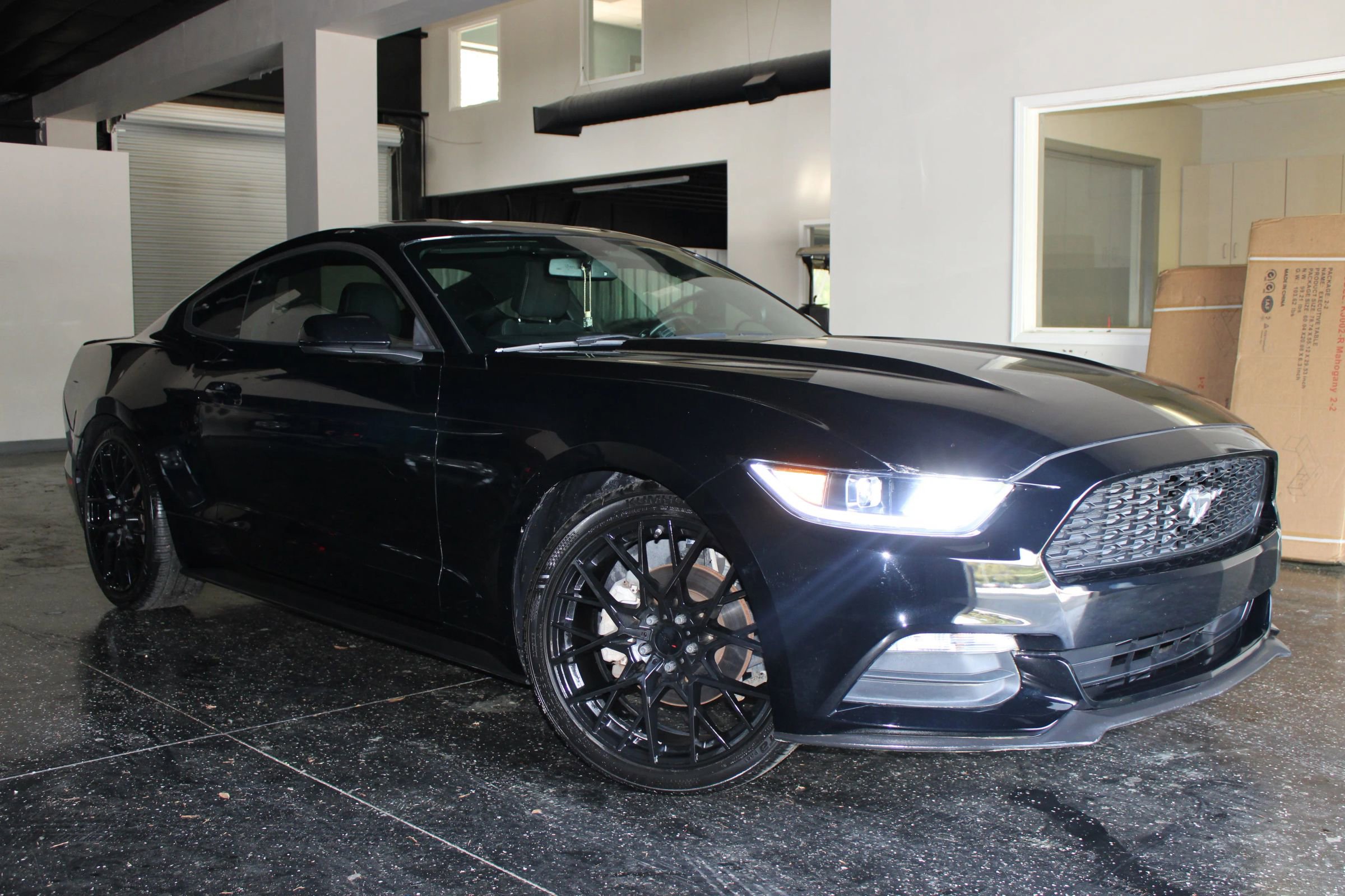 Used 2016 Ford Mustang Coupe image 1