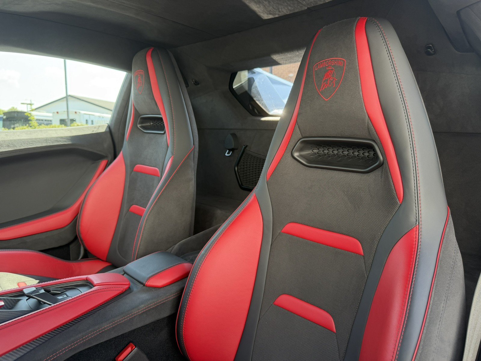Used 2026 Lamborghini Temerario AWD/4WD image 29