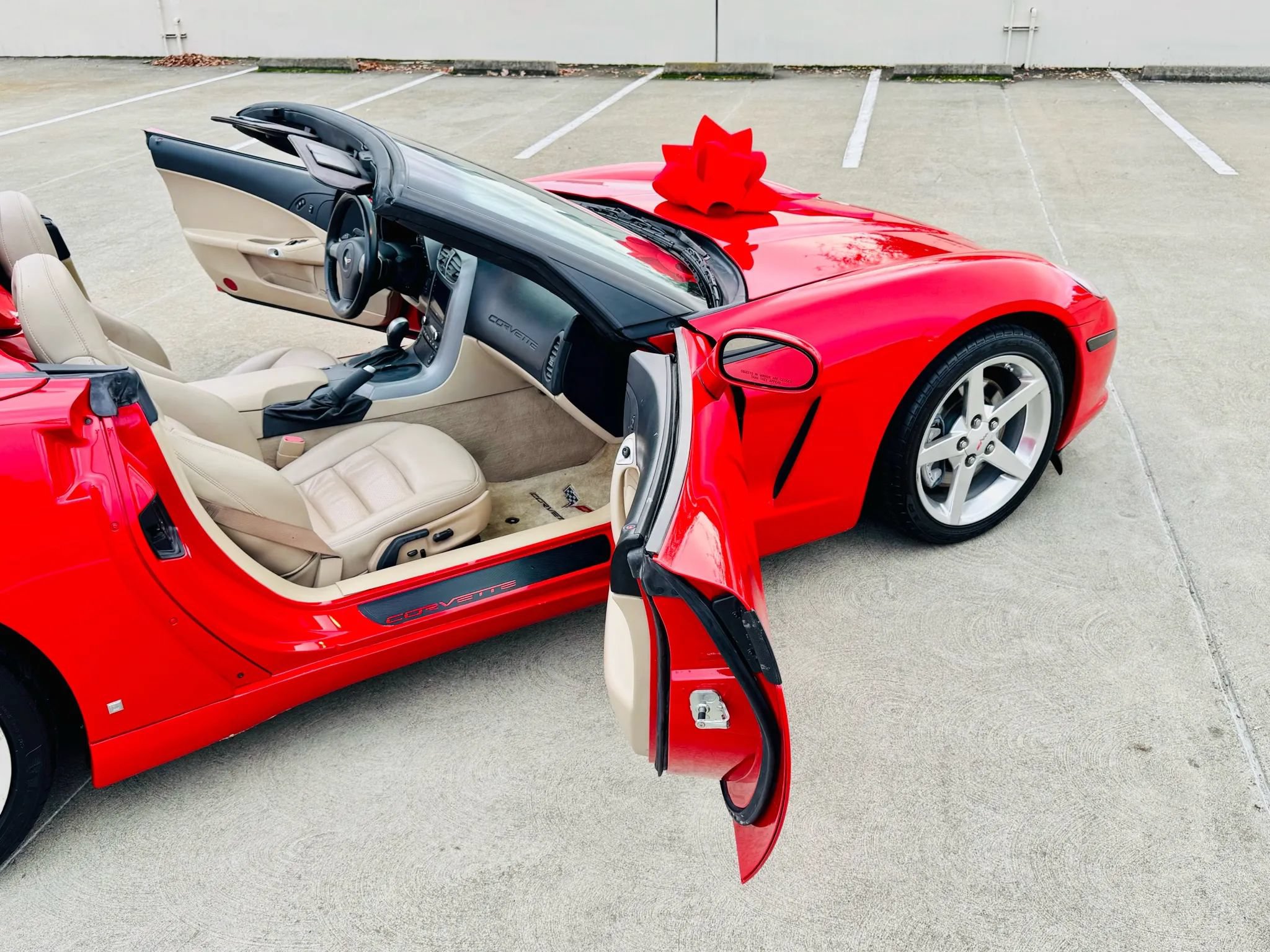 Used 2006 Chevrolet Corvette Convertible w/ Preferred Equipment Group RWD image 22