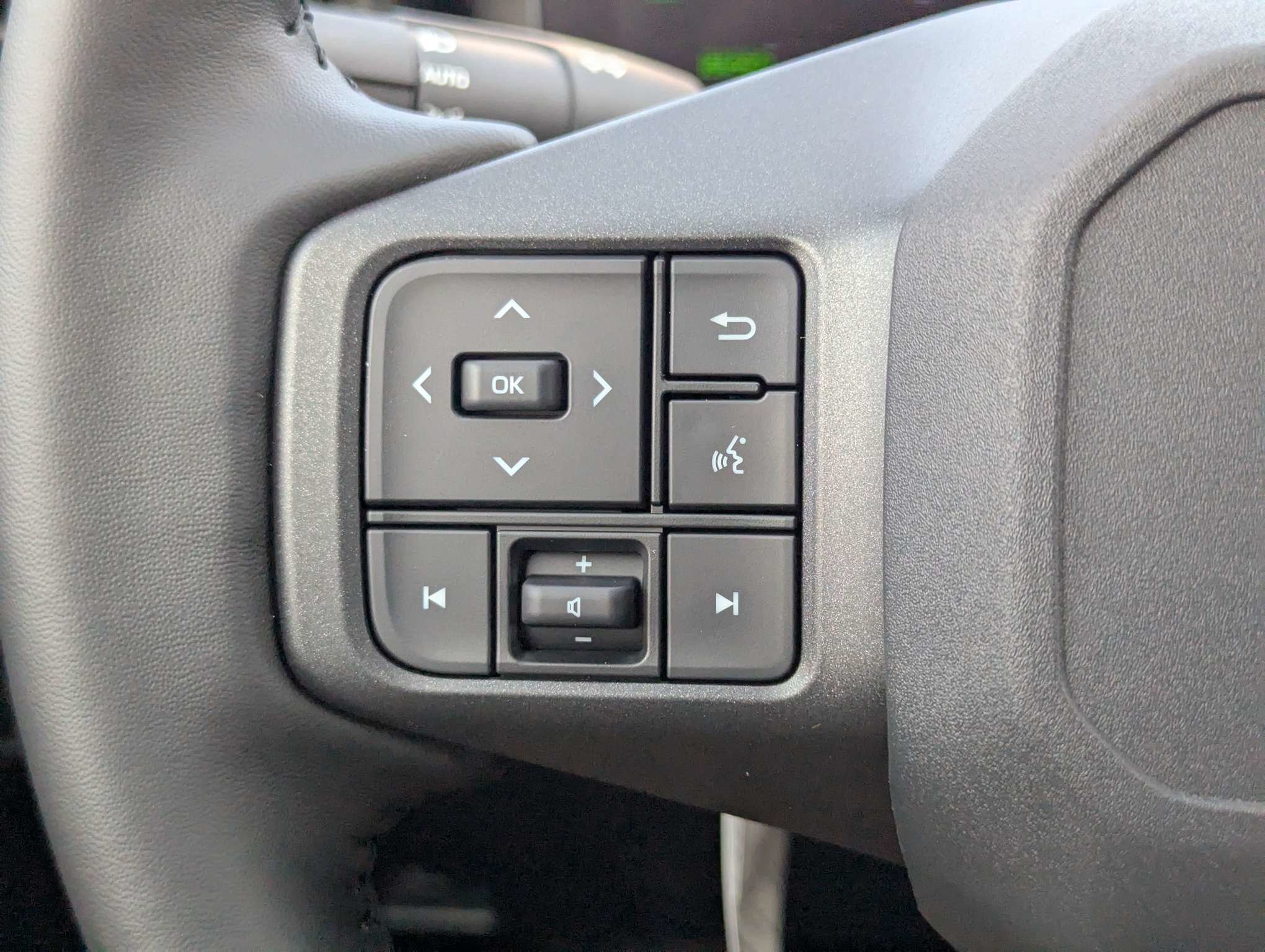 New 2026 Toyota RAV4 SE w/ Convenience Package AWD/4WD image 25