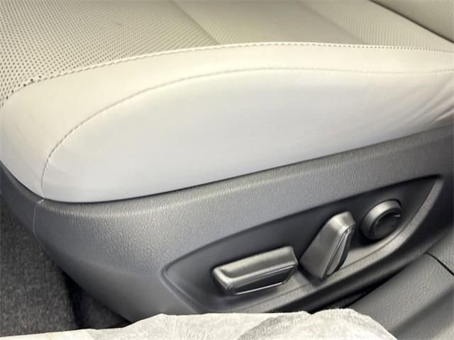 New 2026 Toyota Prius XLE image 13