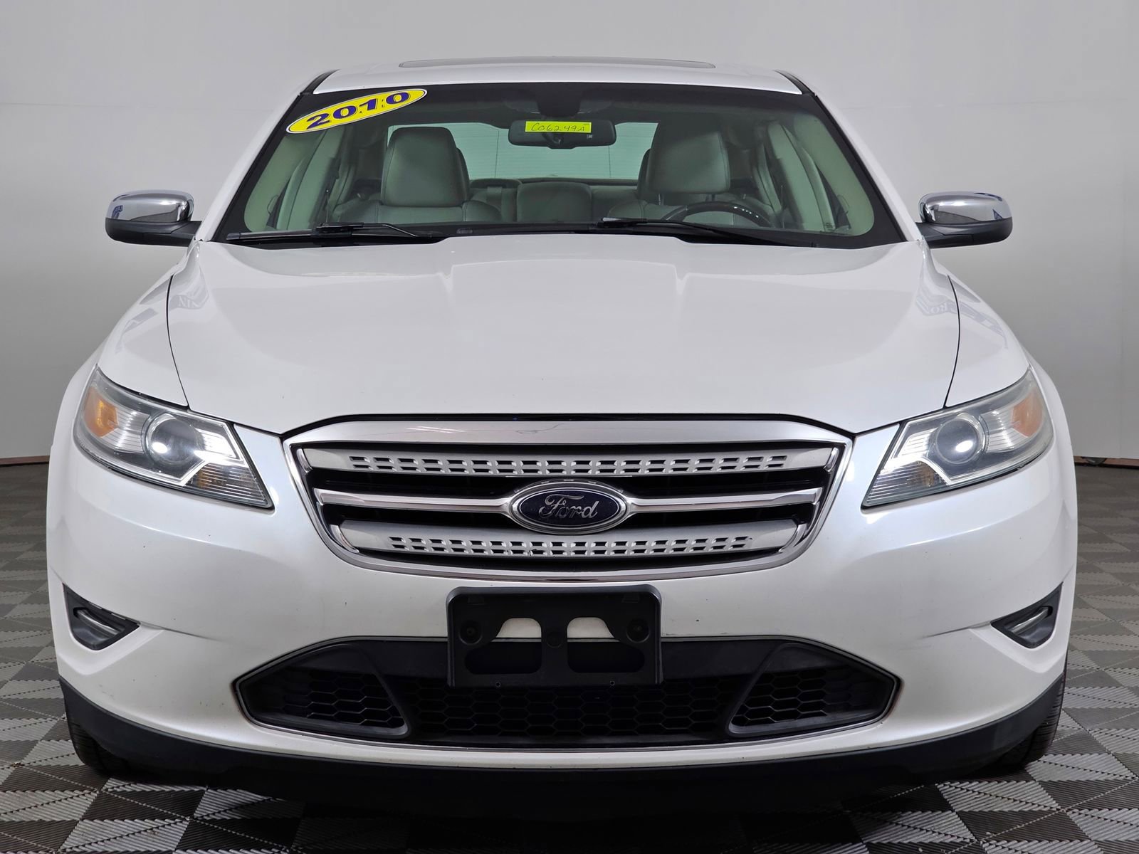 Used 2010 Ford Taurus Limited image 10