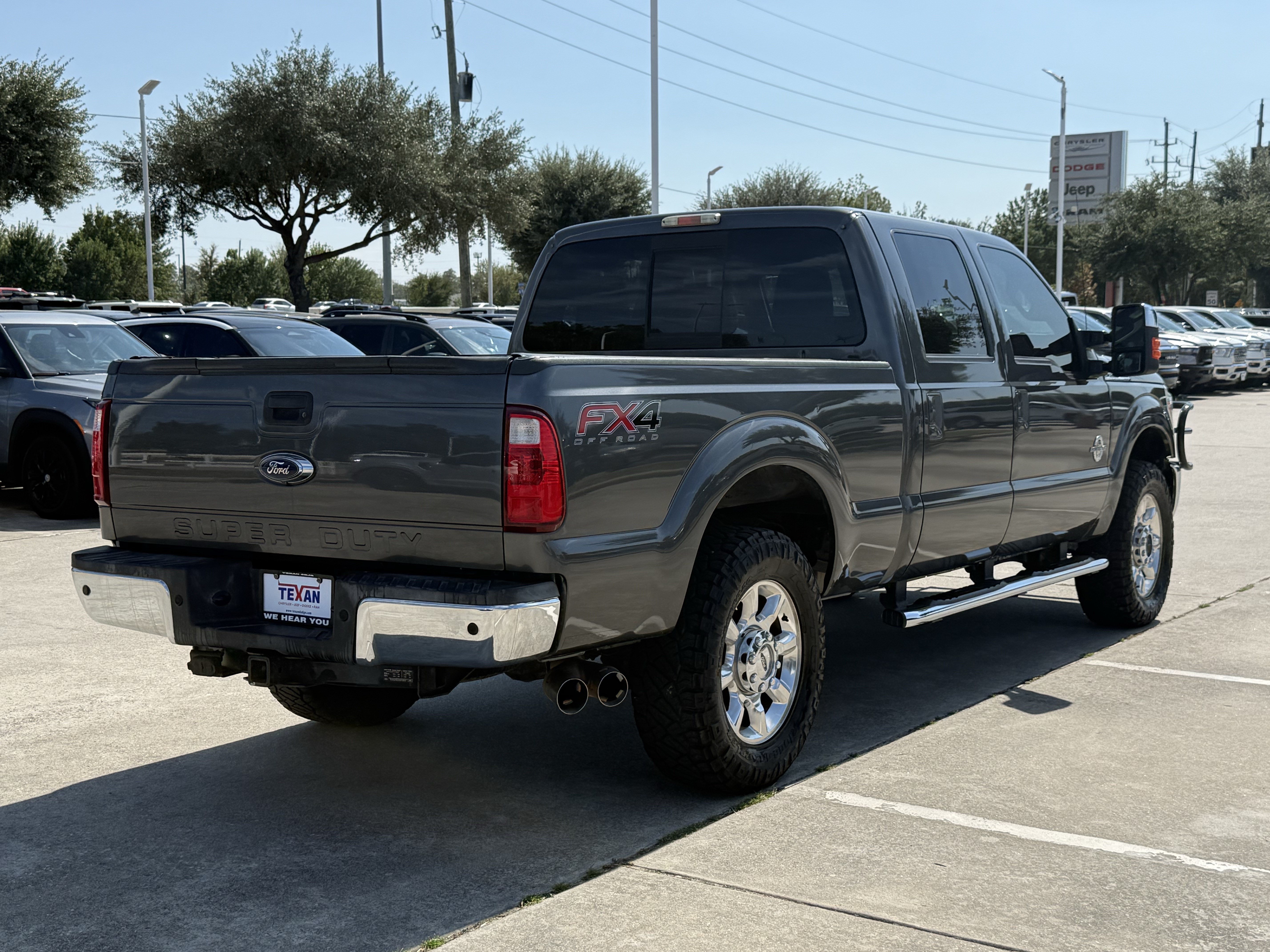 Used 2015 Ford F250 Lariat w/ Lariat Interior Package AWD/4WD image 5