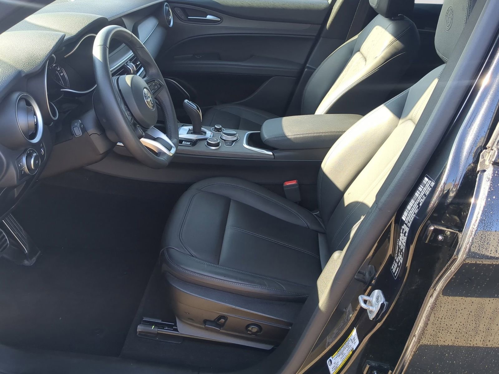 Used 2023 Alfa Romeo Stelvio Ti image 20