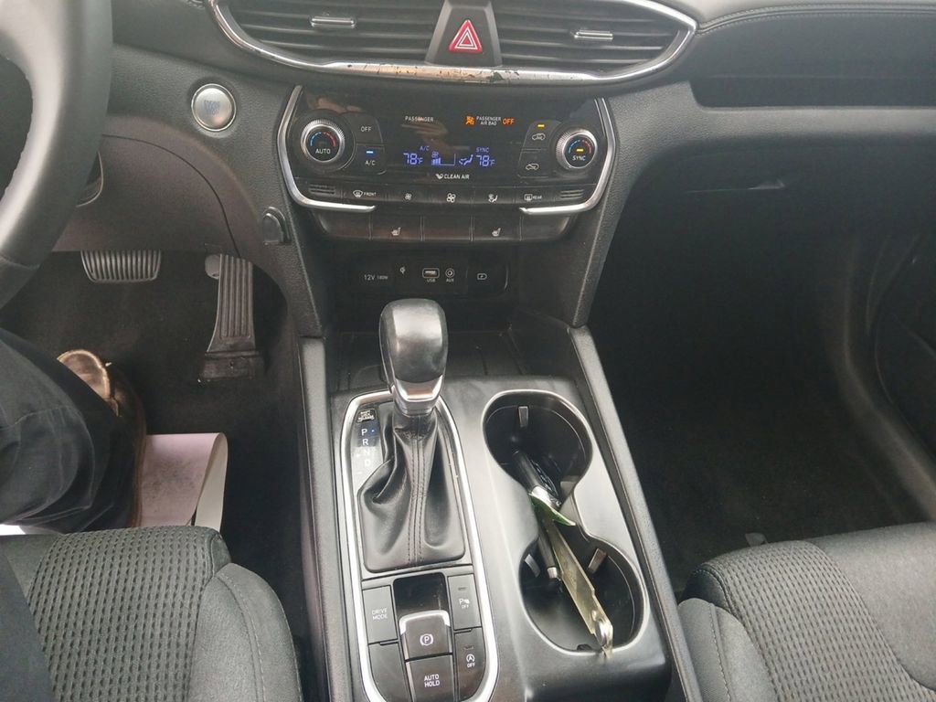 Used 2020 Hyundai Santa Fe SEL w/ Convenience Package image 13