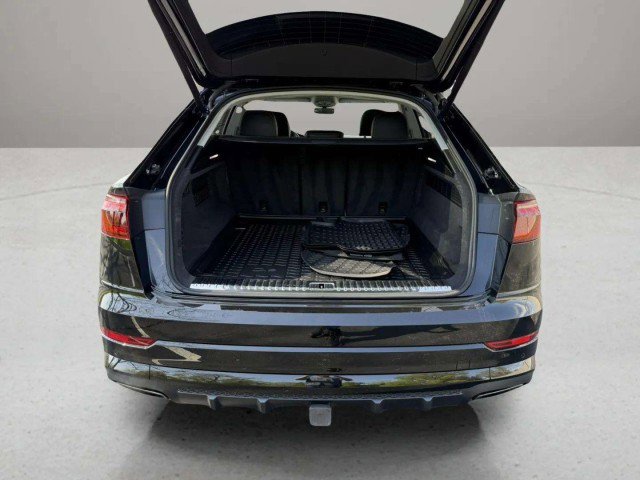 Certified 2024 Audi Q8 Prestige w/ Prestige Package AWD/4WD image 32