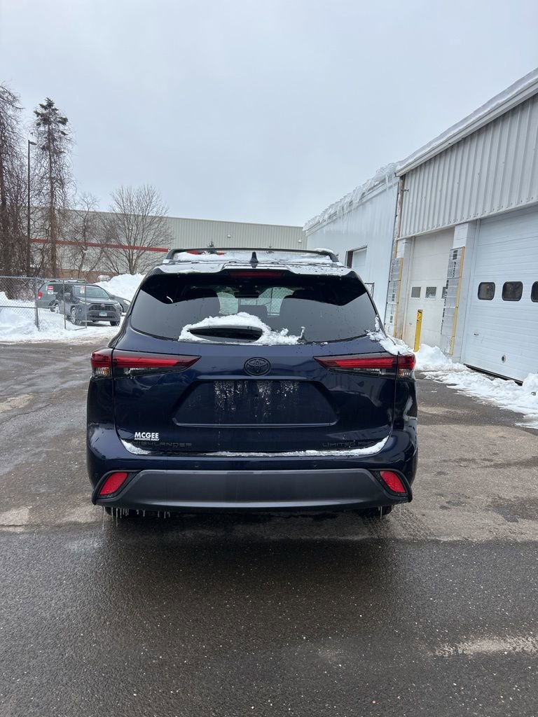 New 2026 Toyota Highlander Limited image 6