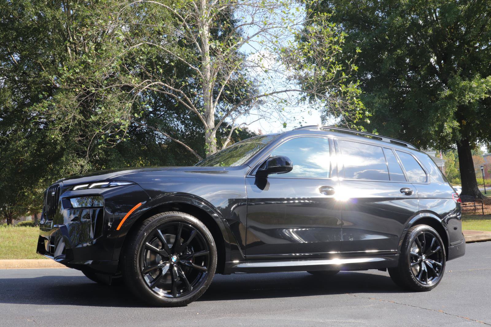 New 2026 BMW X7 M60i