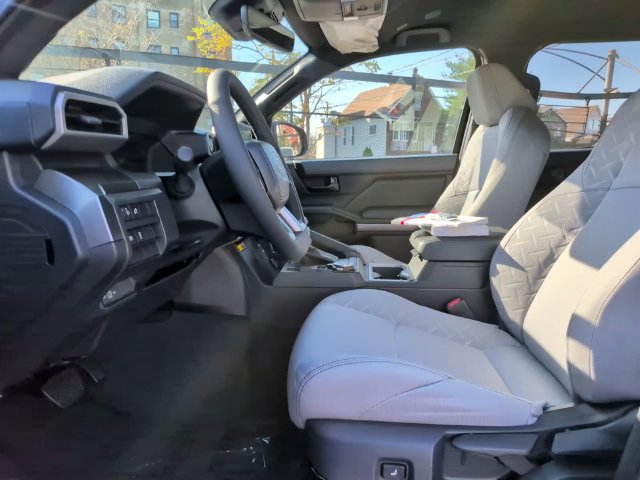 Used 2026 Toyota Tacoma SR5 AWD/4WD image 13