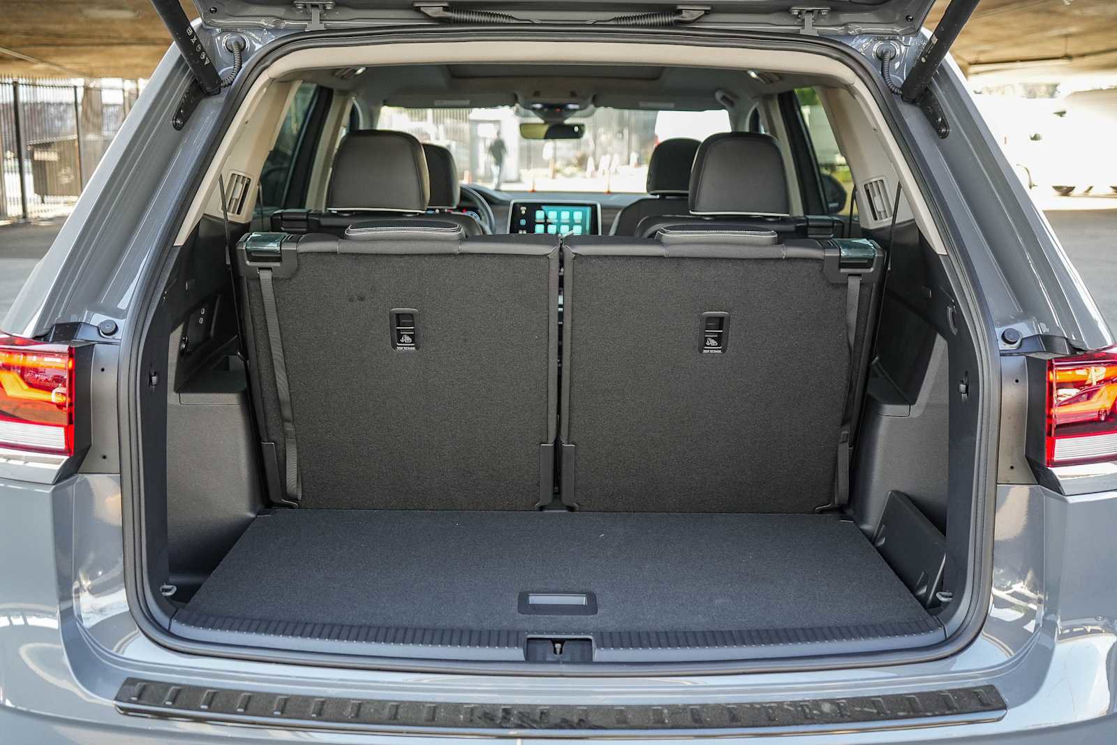 New 2026 Volkswagen Atlas SEL Premium R-Line image 12