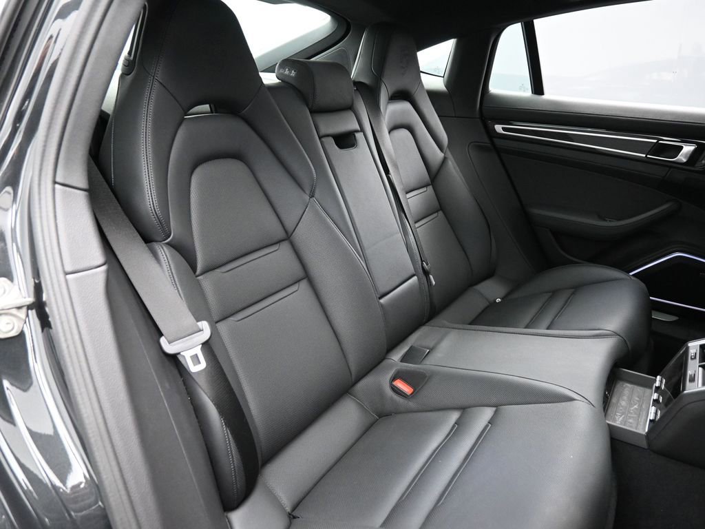 Certified 2023 Porsche Panamera 4 Platinum Edition AWD/4WD image 27