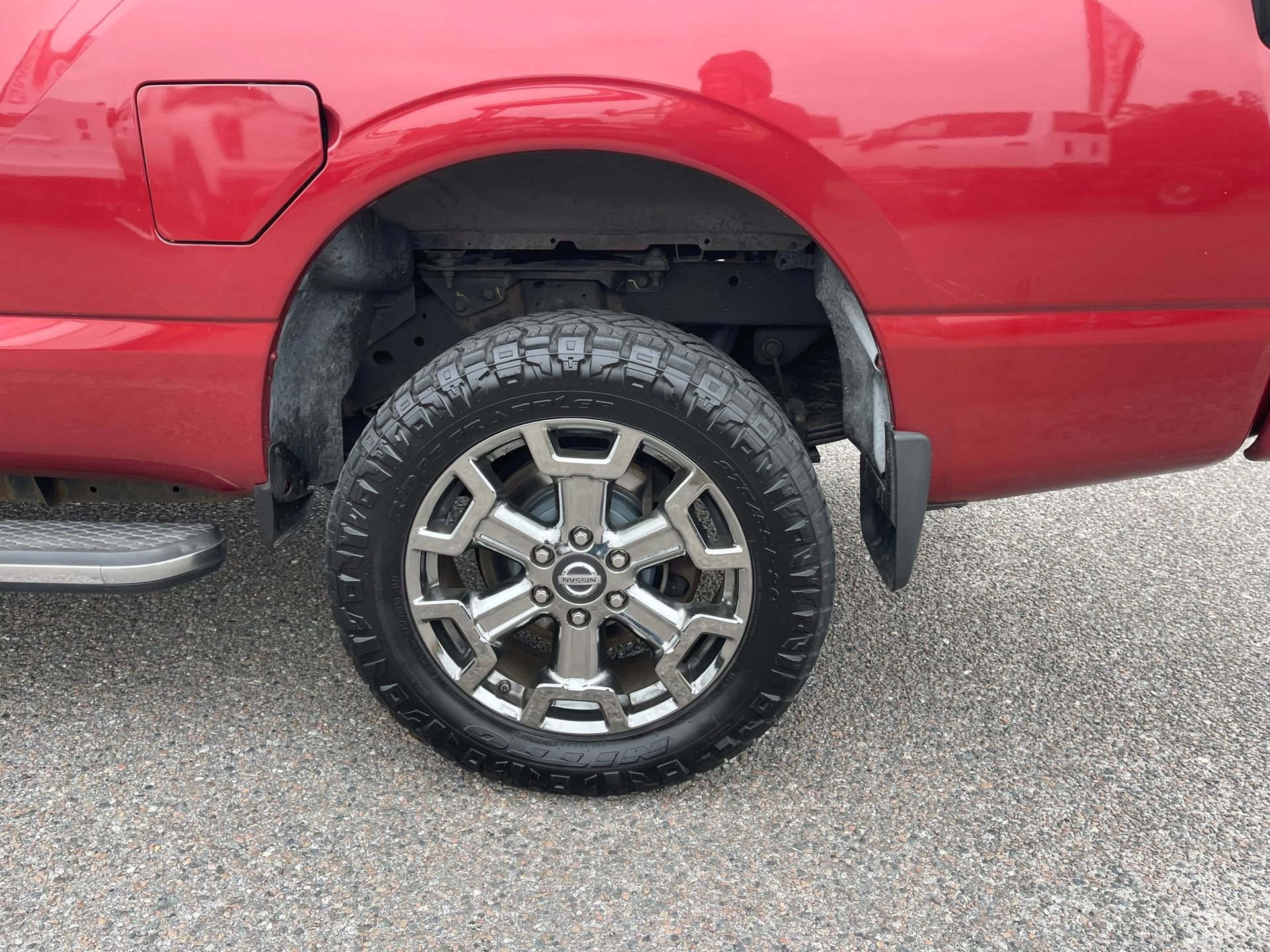 Used 2017 Nissan Titan SL w/ Chrome Package image 11