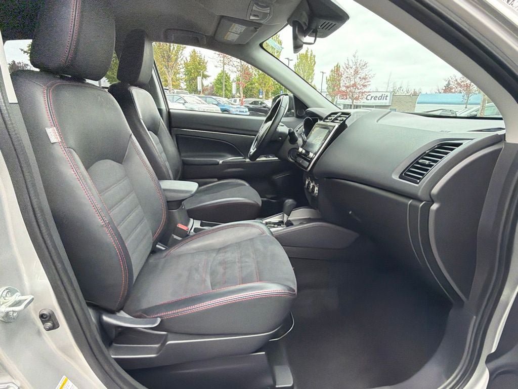 Used 2024 Mitsubishi Outlander Sport SE AWD/4WD image 13