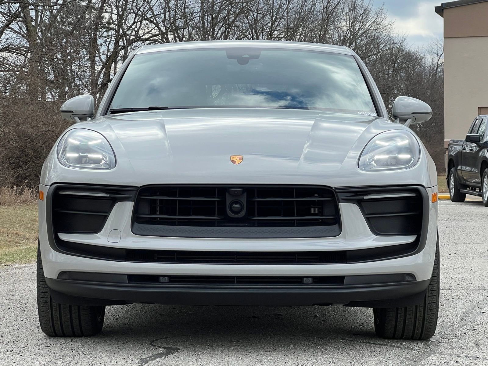 Certified 2025 Porsche Macan image 7