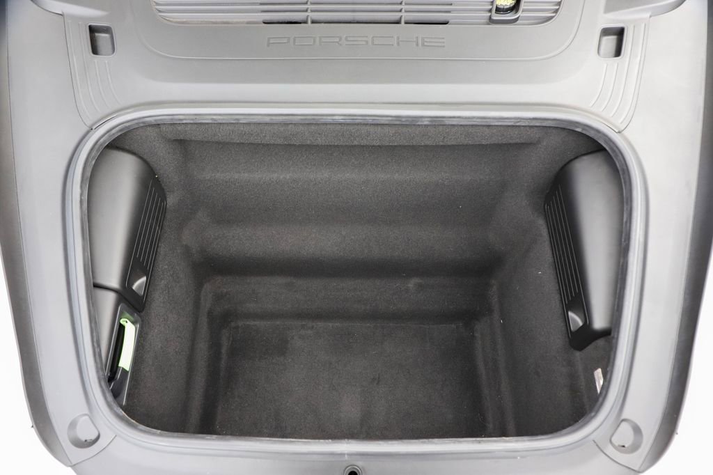 Used 2016 Porsche Cayman GT4 image 11