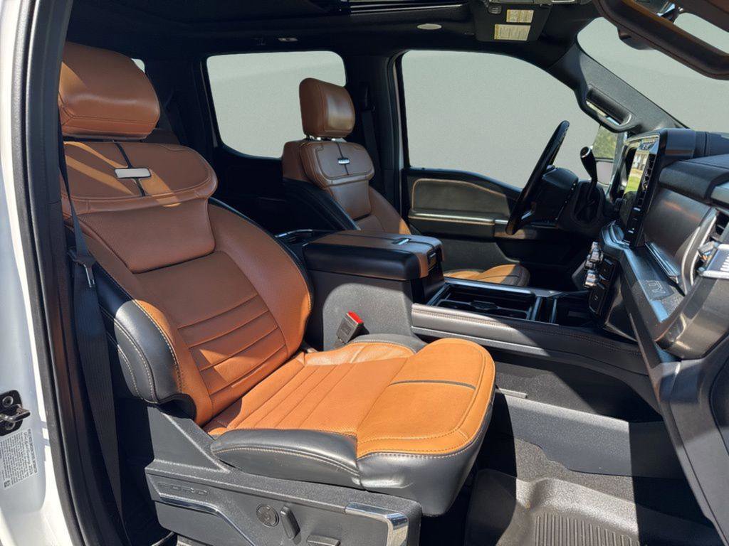 Used 2024 Ford F250 Platinum image 37
