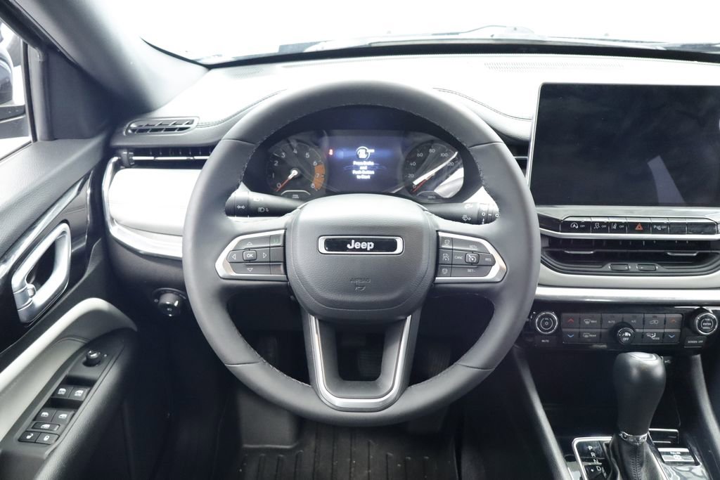 Used 2023 Jeep Compass Limited AWD/4WD image 24