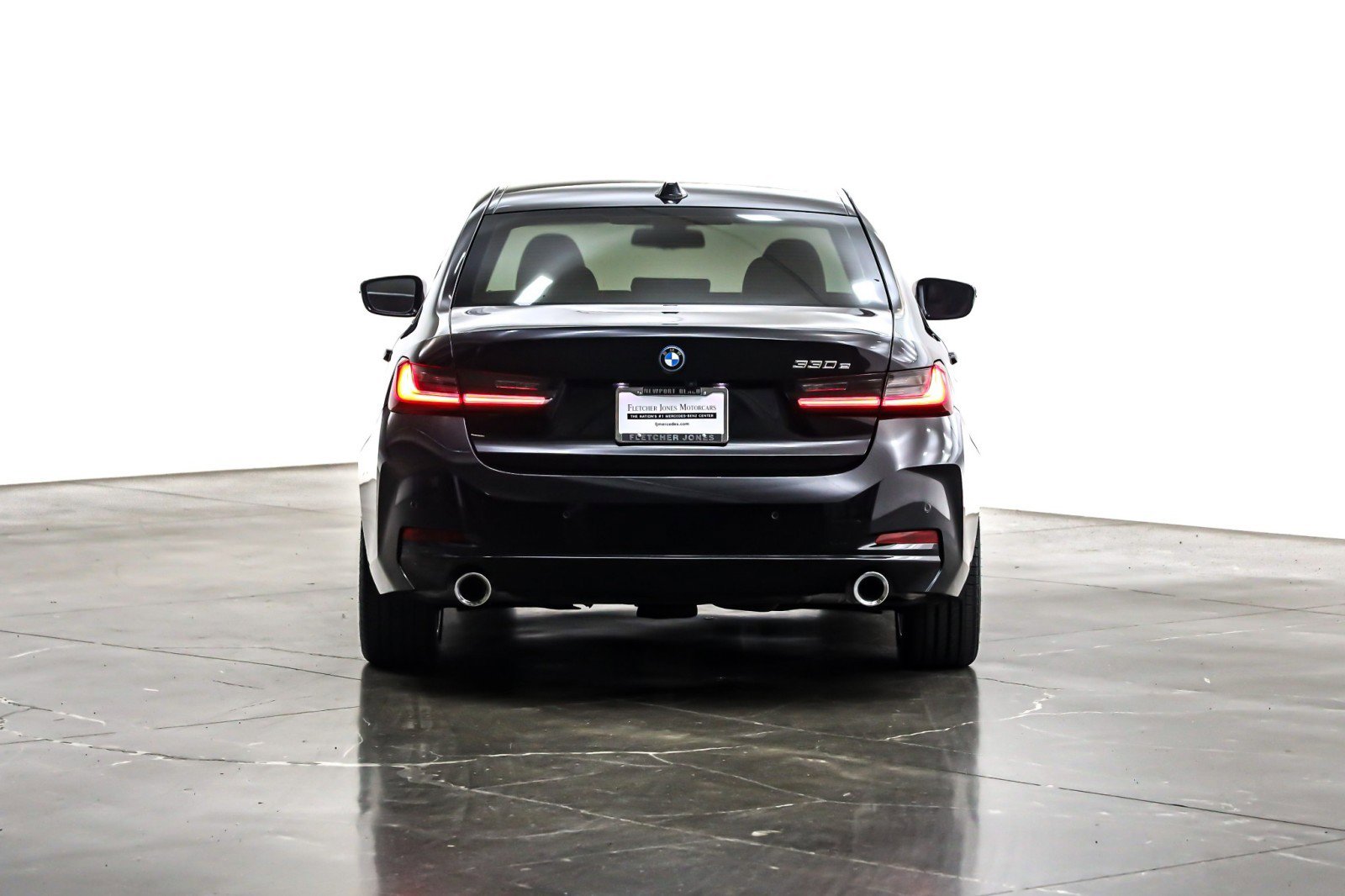 Used 2023 BMW 330e w/ Convenience Package image 5