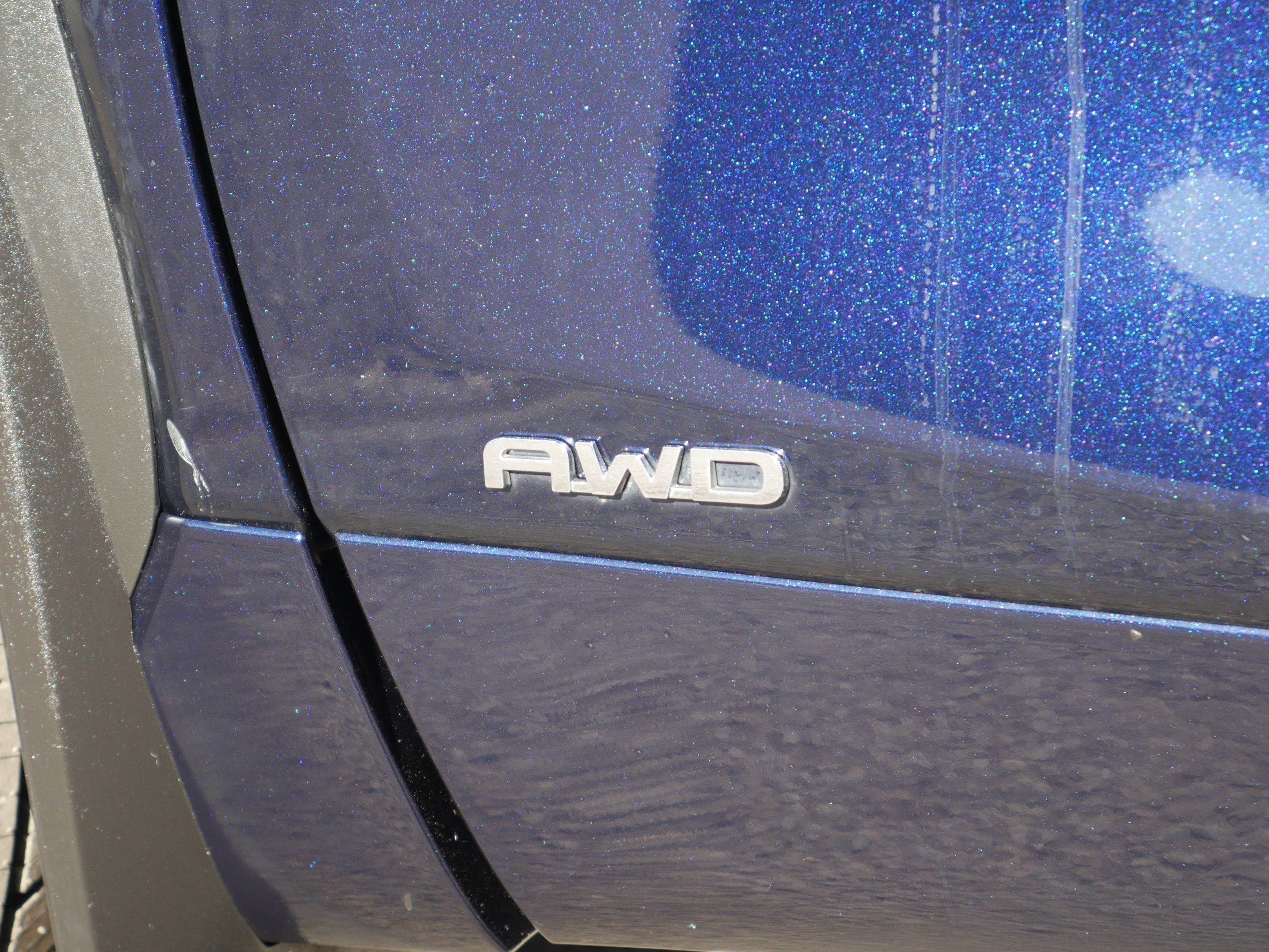 Used 2020 Toyota Highlander XLE AWD/4WD image 19