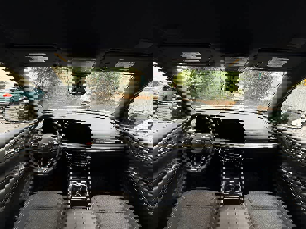 Used 2024 Chevrolet Traverse LT image 10