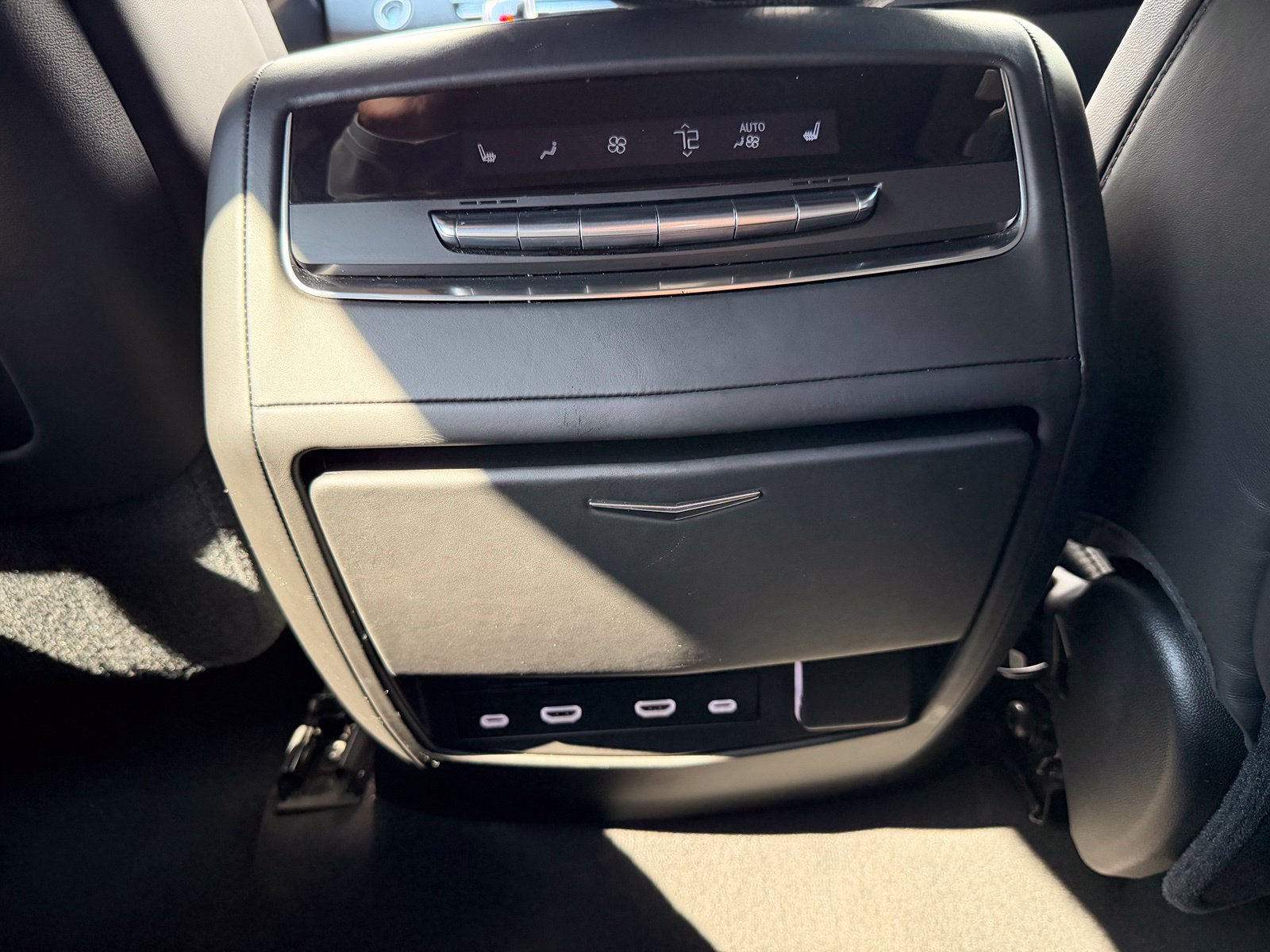 Used 2021 Cadillac Escalade Sport Platinum AWD/4WD image 23