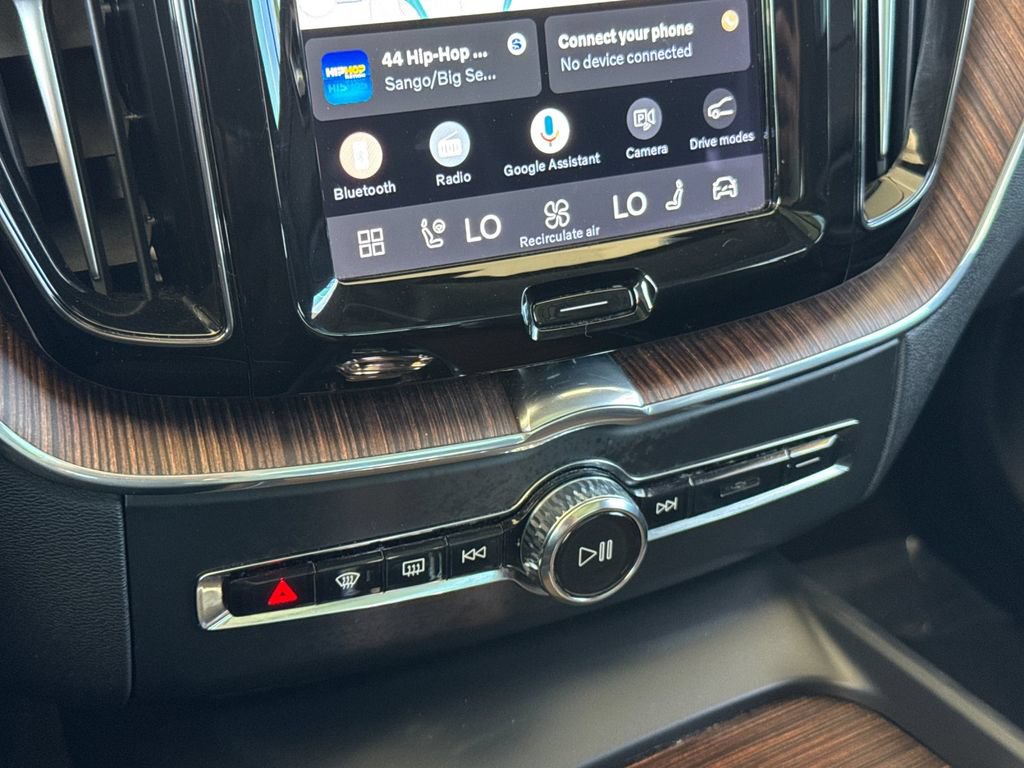 Certified 2023 Volvo XC60 B5 Ultimate w/ Protection Package Premier FWD image 20