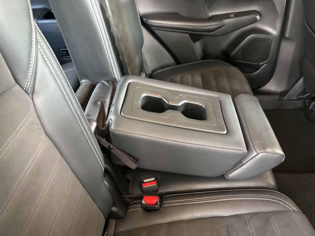 Used 2024 Mitsubishi Outlander AWD image 31
