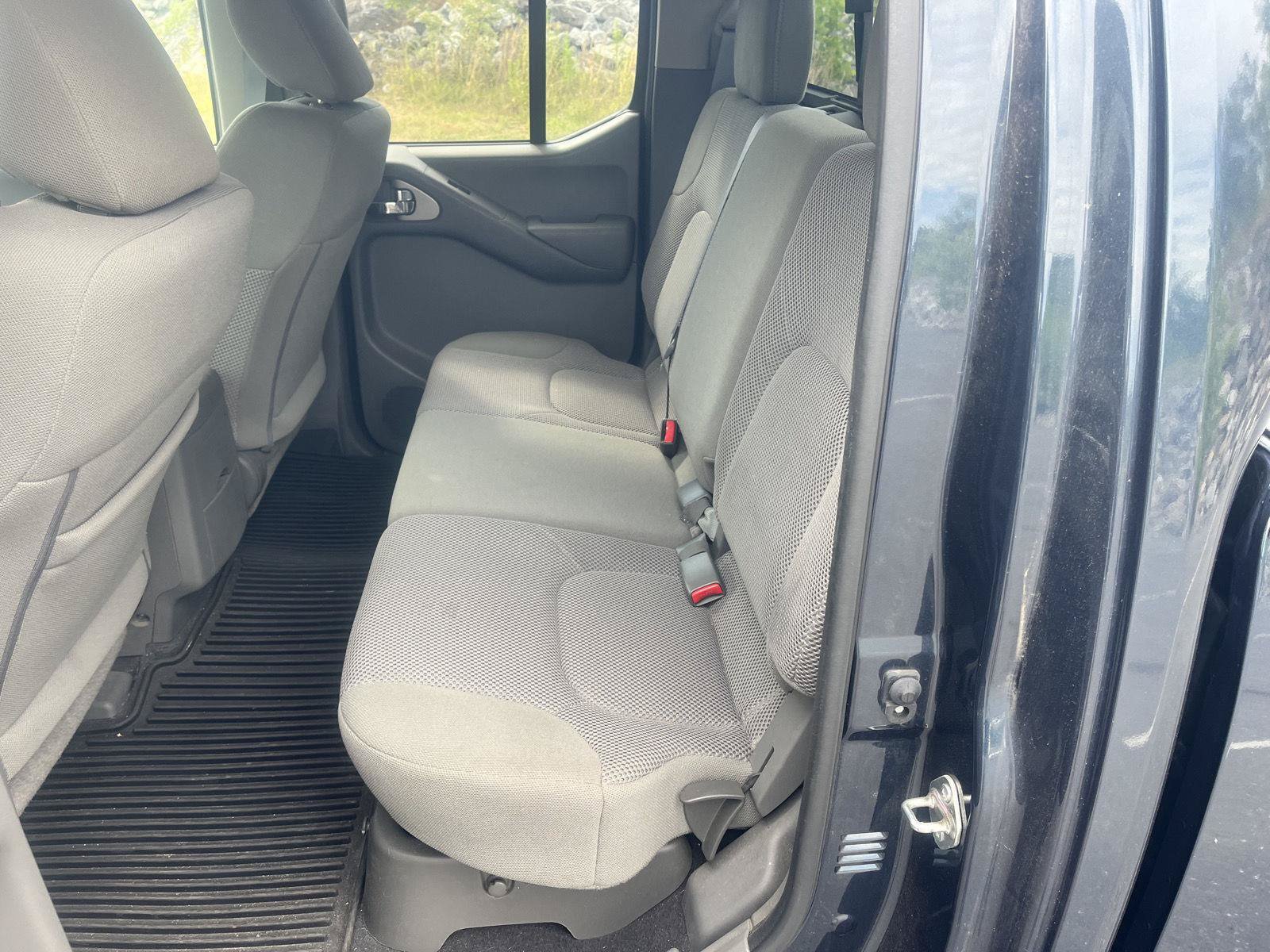 Used 2019 Nissan Frontier SV w/ Value Truck Package AWD/4WD image 13