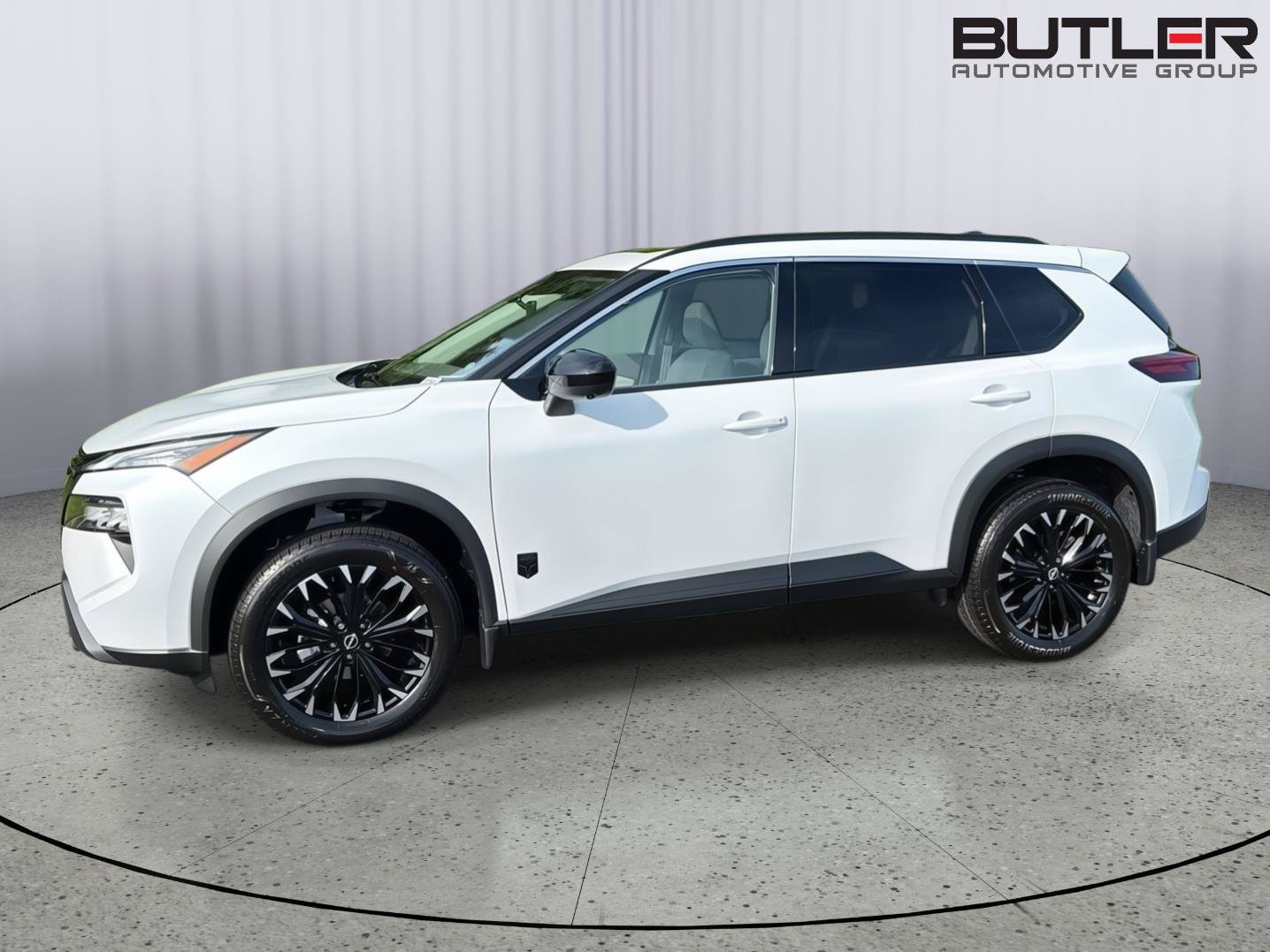 New 2026 Nissan Rogue Dark Armor FWD image 4