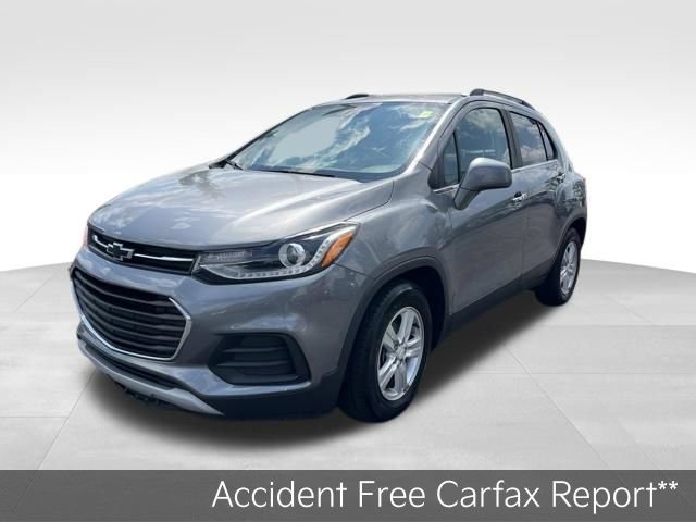 Used 2020 Chevrolet Trax LT w/ Driver Confidence Package FWD image 3