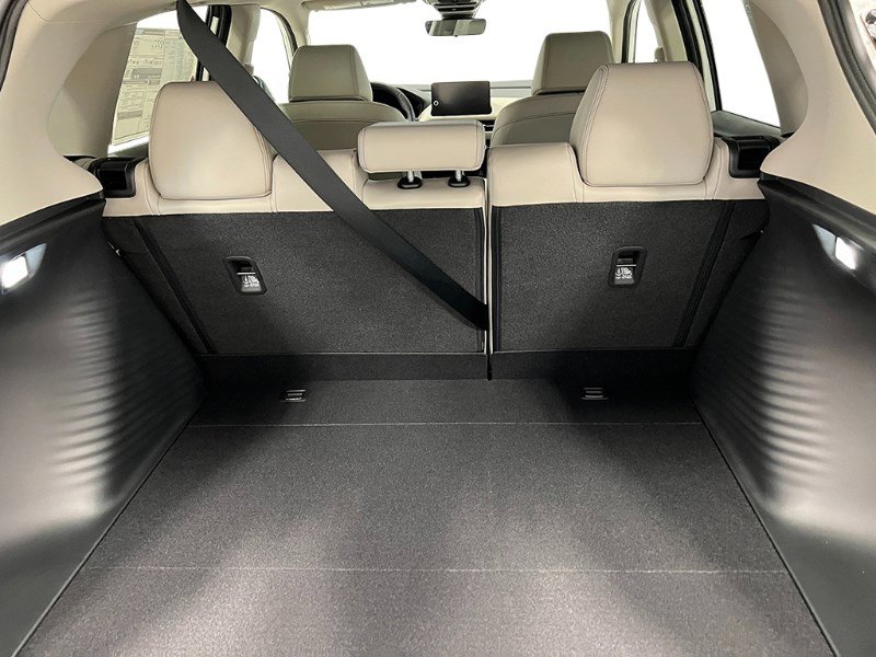 New 2025 Honda HR-V EX-L image 32