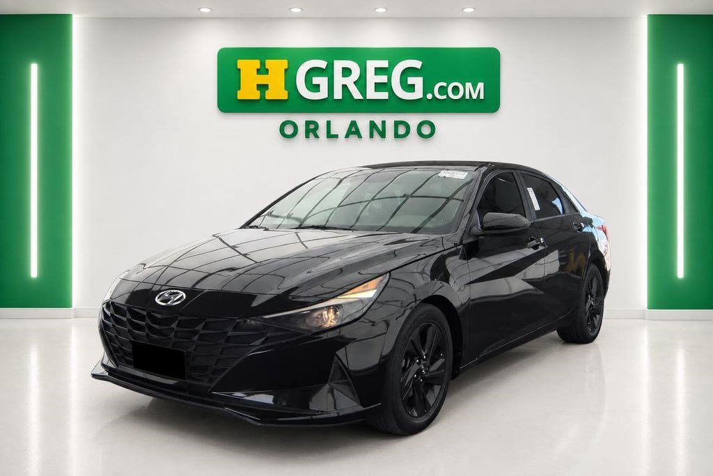 Used 2022 Hyundai Elantra SEL FWD image 4