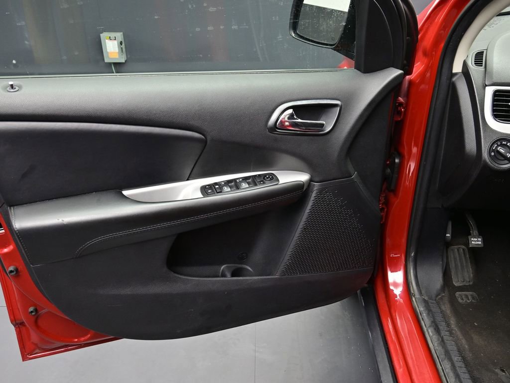 Used 2019 Dodge Journey SE w/ Connectivity Group image 13