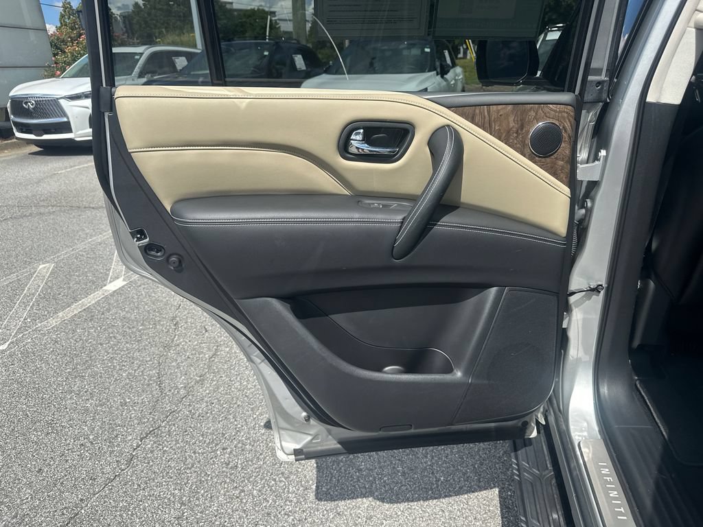Used 2023 INFINITI QX80 Premium Select w/ All-Season Package RWD image 18